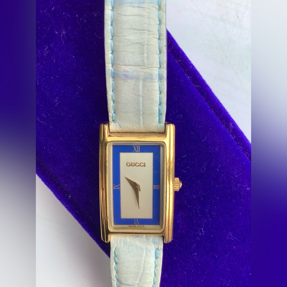 Gucci Gold-Tone Rectangular Watch with distinctive dial 💙🤍 - Picture 5 of 16